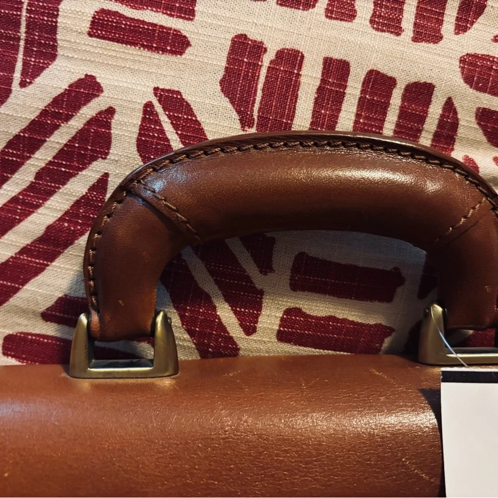 Elegant Brown Leather Briefcase